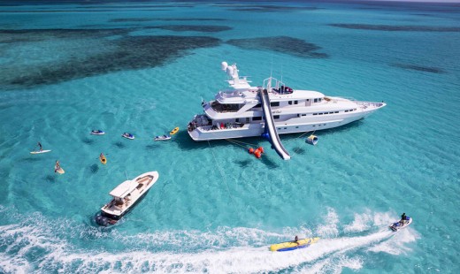 Xa xỉ trên sóng nước: Trải nghiệm dịch vụ thuê du thuyền cao cấp