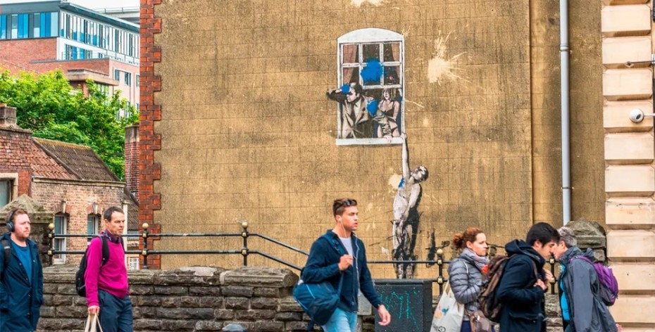 Đấu giá toà nhà với bức tranh tường của Banksy