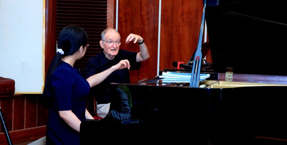 Rolf-Dieter Arens biểu diễn tại Tp. Hồ Chí Minh