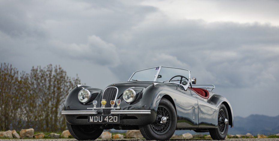 Jaguar XK120 - Uy danh của báo đốm