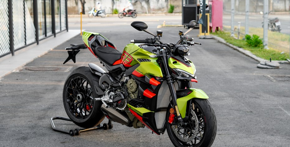 Ducati Streetfighter V4 Lamborghini - mô-tô giá hơn 2 tỉ đồng về tay ba khách hàng Việt Nam