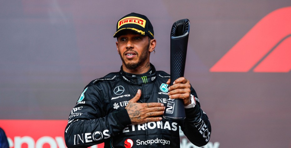 Lewis Hamilton rời Mercedes-Benz để gia nhập Ferrari