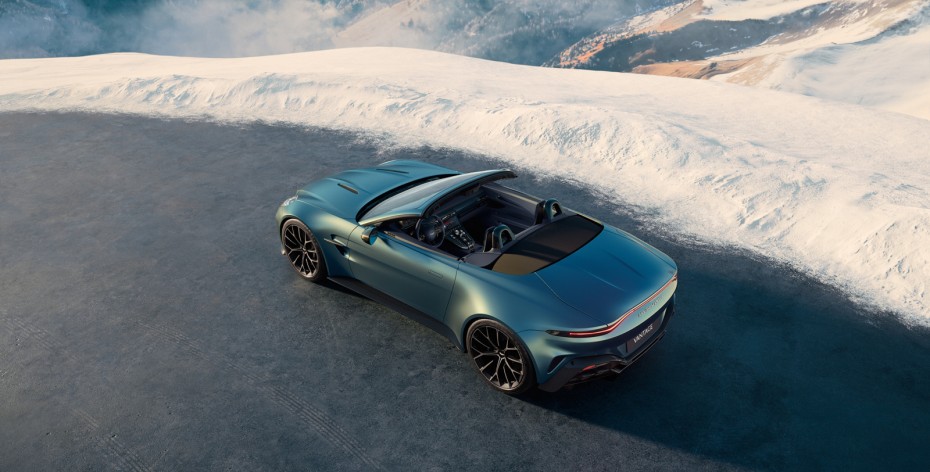 Aston Martin Vantage Roadster - uy lực sau vẻ phong trần
