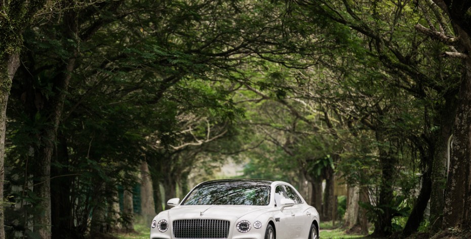 Bentley Flying Spur Hybrid – vẻ đẹp thức thời