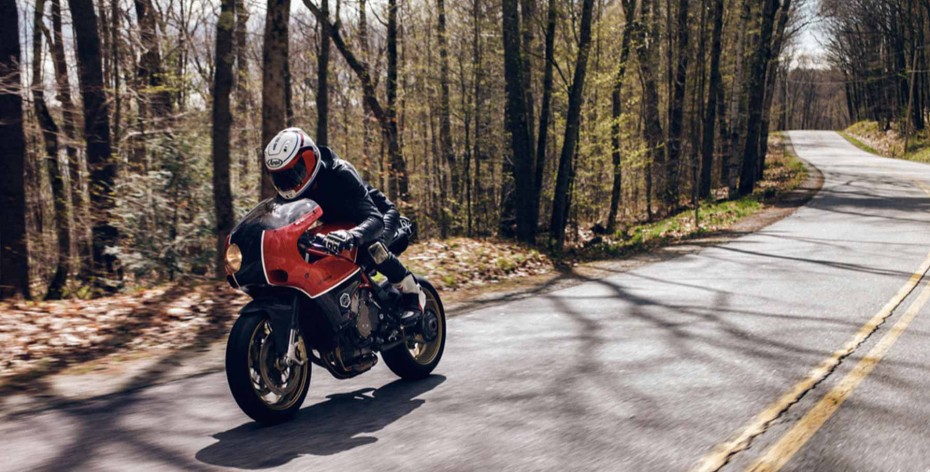 NGHỆ NHÂN ĐÁ QUÝ DAVID YURMAN CHẾ TÁC MỘT MẪU MÔ TÔ ĐẲNG CẤP VỚI MV AGUSTA