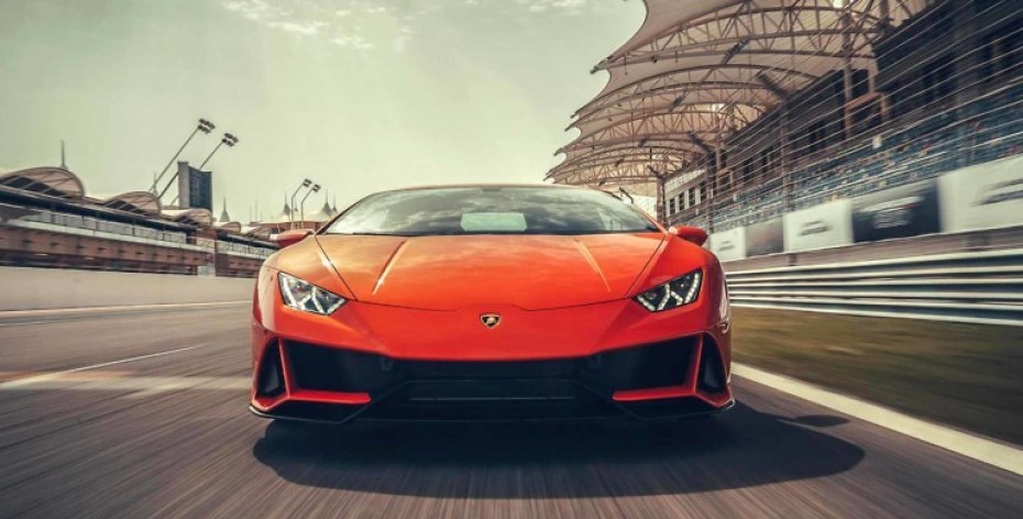Lamborghini Huracán EVO: Tân Binh Ưu Tú
