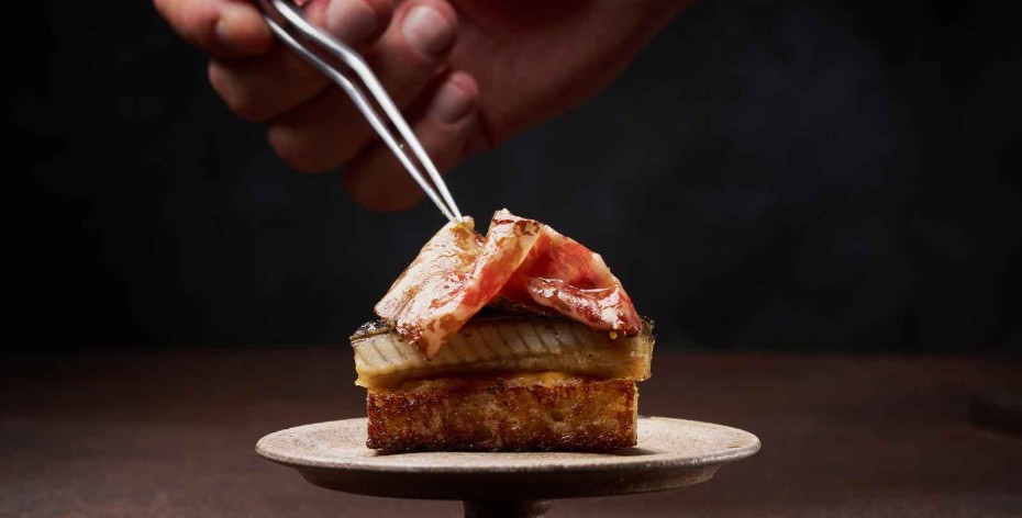 Björn Frantzén trở thành đầu bếp duy nhất đạt ba sao Michelin cho ba nhà hàng