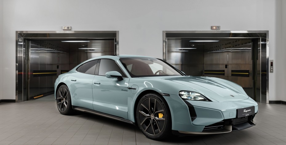 Sức mạnh đáng gờm của Porsche Taycan