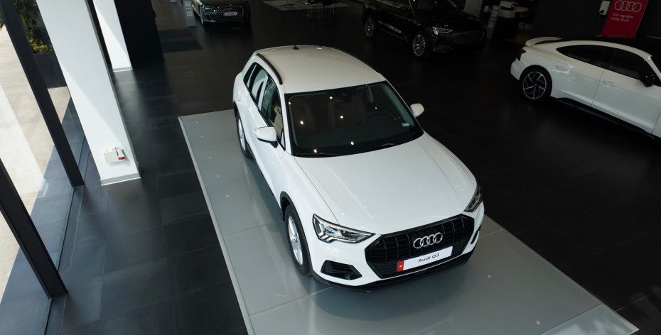 Audi Q3 Advanced Black Edition - chiếc SUV nhỏ xinh đầy cá tính