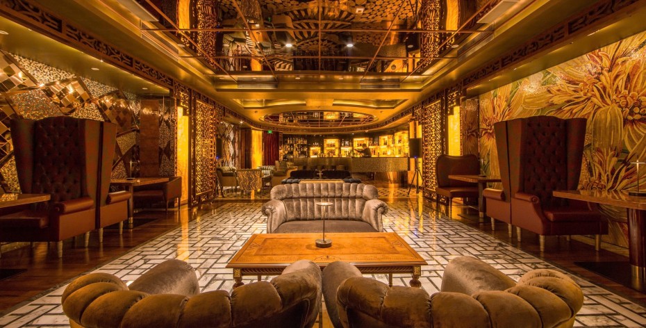 The Long Lounge - Quán bar ẩn mình với những ly cocktail quyến rũ từ Andrei Campian