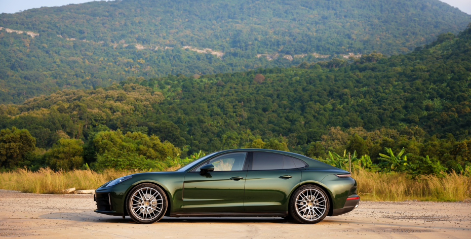 Khí chất thể thao thuần khiết của Porsche Panamera