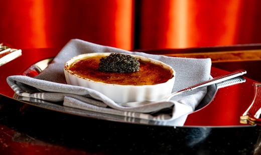 Vì sao các nhà hàng tên tuổi lại bổ sung caviar vào món tráng miệng?