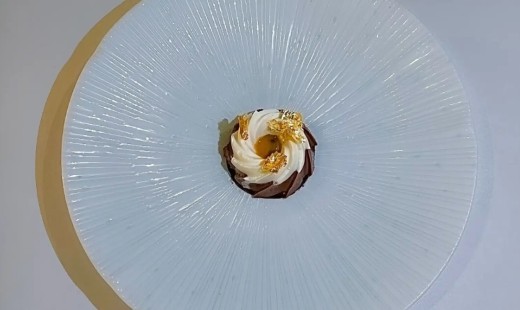 Chúc mừng tình yêu cùng Olivia Dining