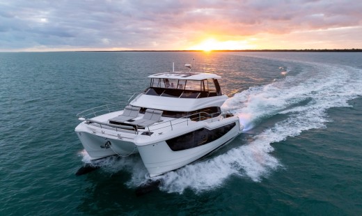 Tam Sơn Yachting chính thức phân phối thương hiệu thuyền máy hai thân Aquila tại Việt Nam