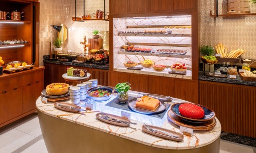 The Strand tại Hilton Saigon đón khách với buffet hải sản thịnh soạn
