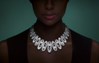 ‘1963’ – Bản giao hưởng kim cương và ngọc lục bảo của Graff  tại Tuần lễ Haute Couture Paris