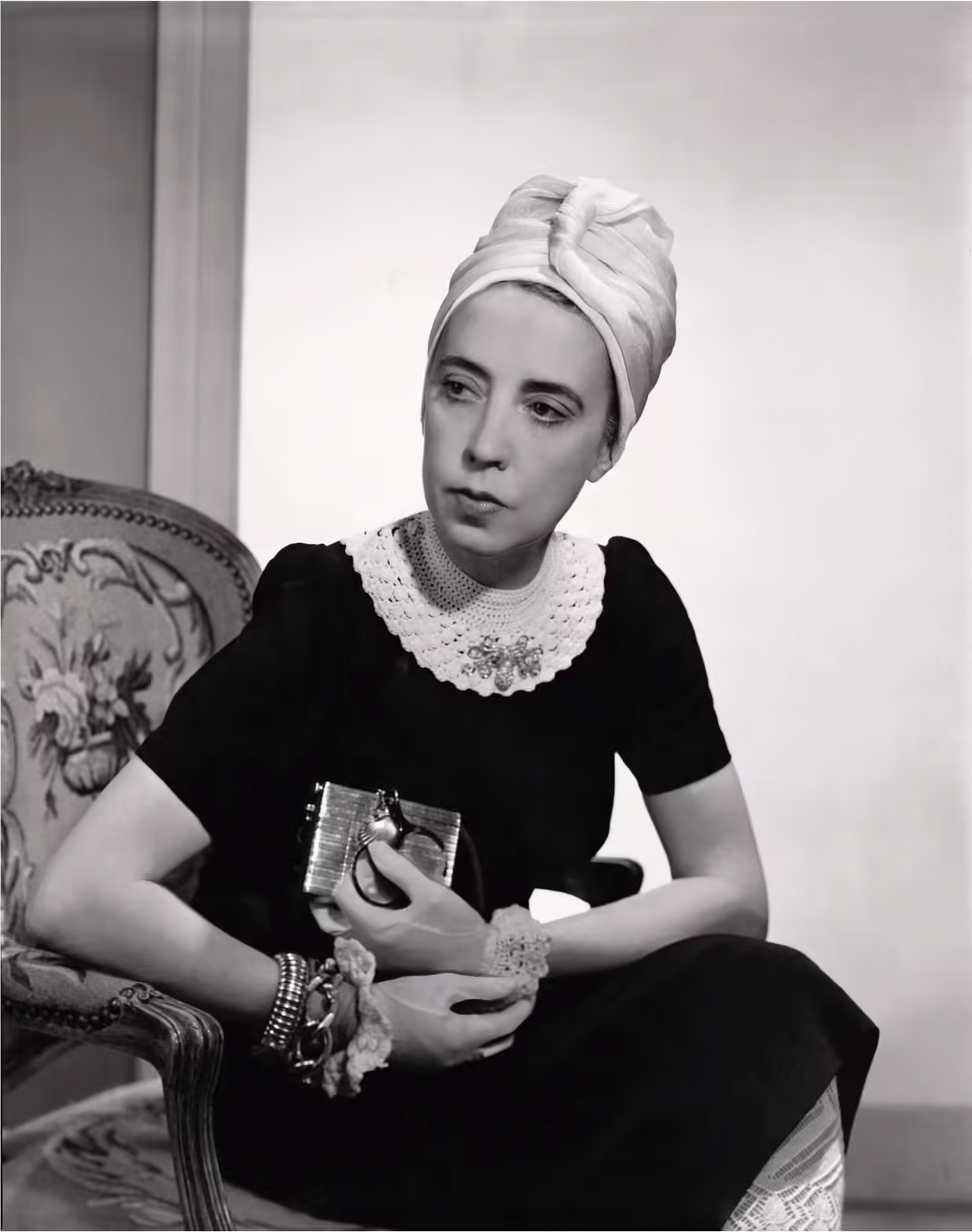Chân dung Elsa Schiaparelli trong những thiết kế của bà. schiaparelli.com